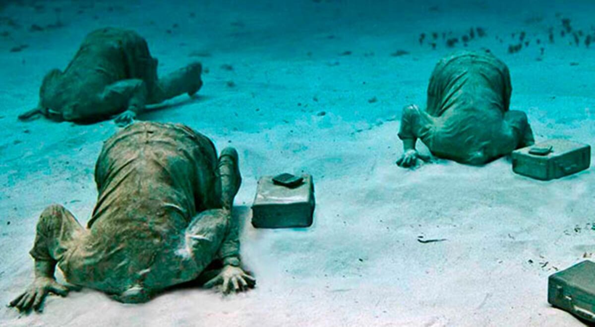 10 mystérieuses statues sous-marines