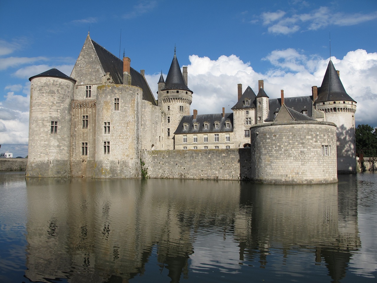 Découvrir les châteaux de la Loire à vélo en famille : Une aventure inoubliable