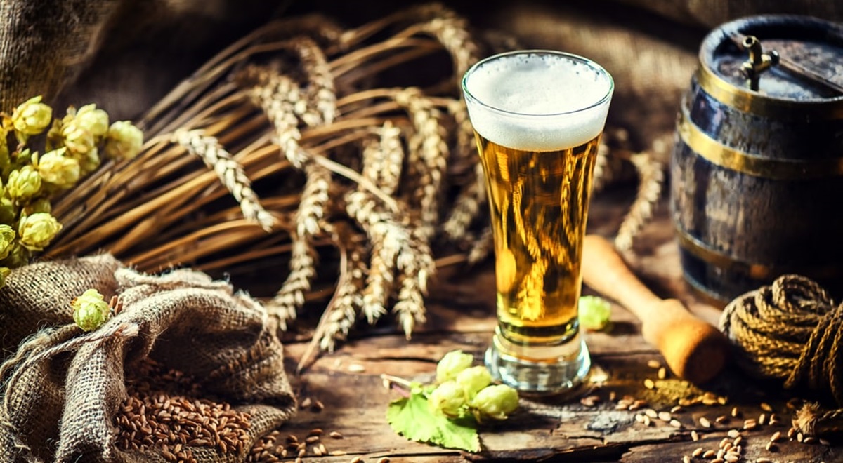 Histoire de l’alcool, du remède au poison en passant par le lien social.
