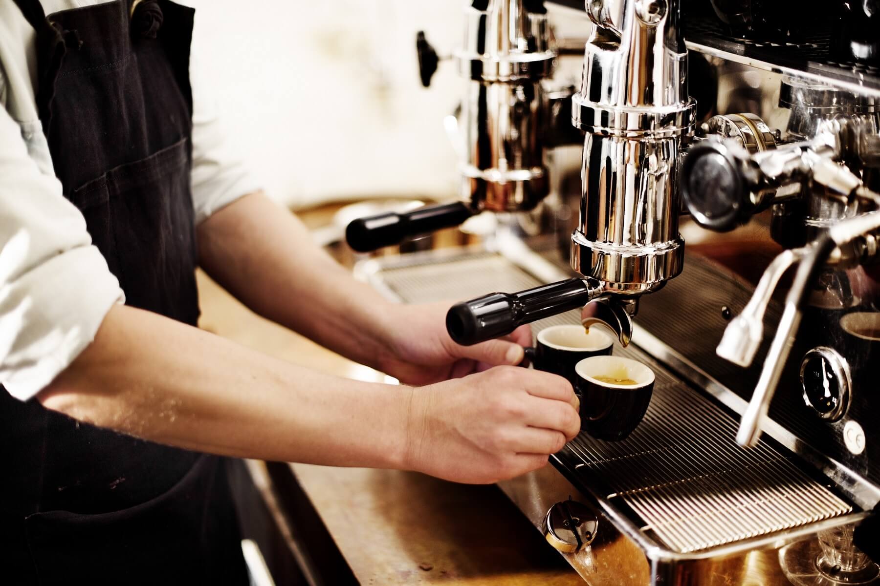 Serveur dans un café - Luxembourg Ville