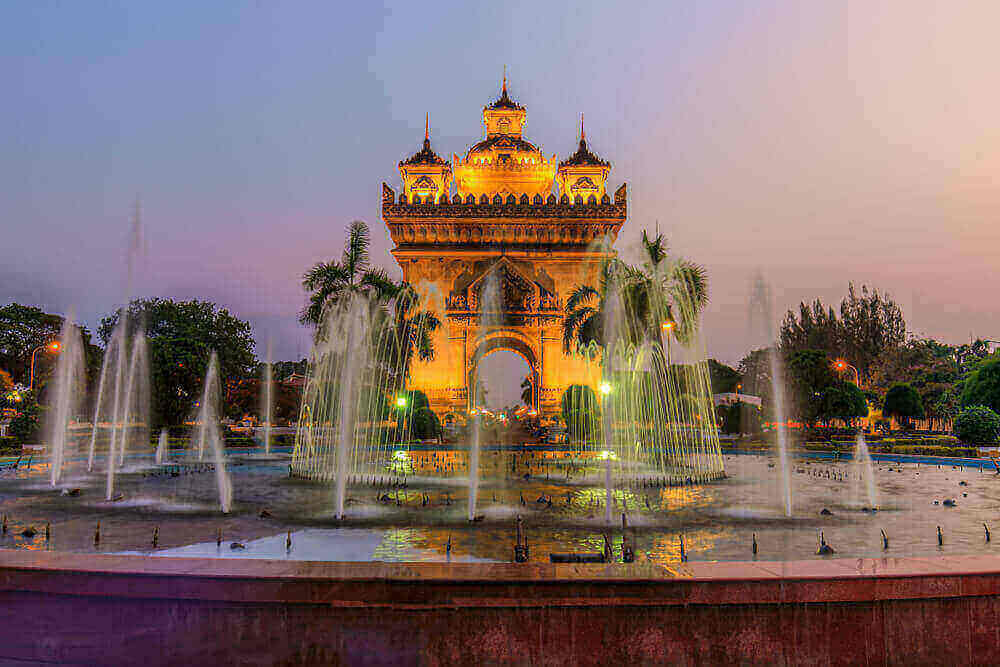 visiter laos monuments